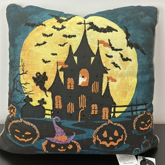 Feelin Spooky Beaded Halloween Pillow Haunted House Ghost Pumpkins Bats Moon NWT - Picture 11 of 11